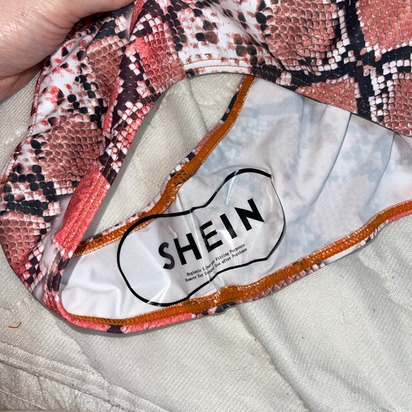 SwimSuit - Picture 3 of 4